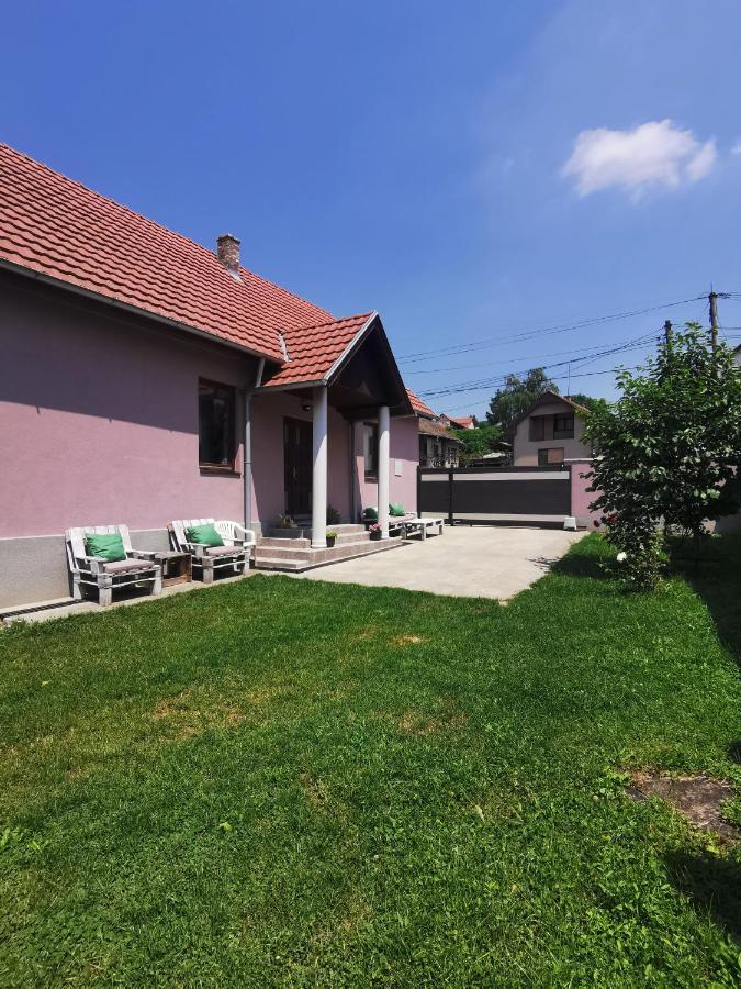 Apartmani La Grande Motte Vrdnik Exteriör bild